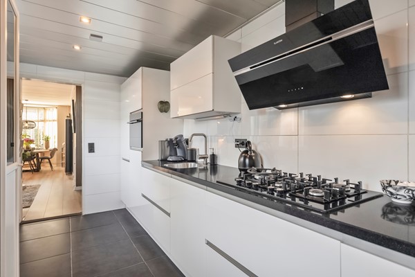 Medium property photo - H.A. Lorentzstraat 93, 1782 JH Den Helder